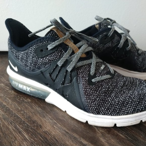 Nike Air Max Sequent 3 Black/Grey Women's size 7 - Picture 1 of 5